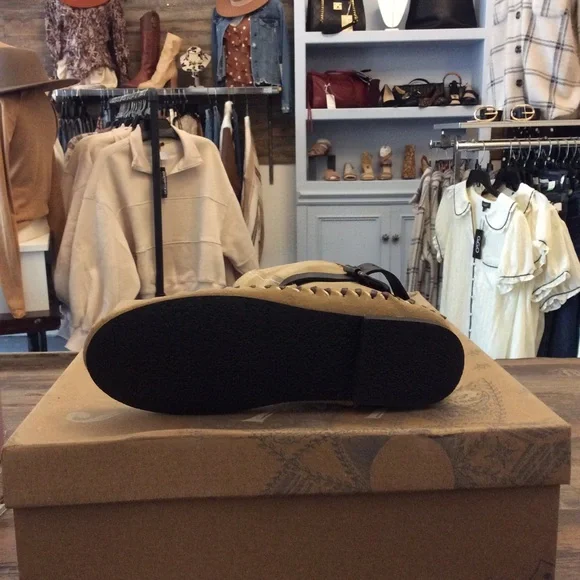 Coronado Mocc Boot - Picture 3 of 7